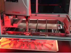 ระบบบรรจุกระเป๋าเครื่องมองเห็นแบบอัตโนมัติเต็ม สําหรับกล่องโทรศัพท์มือถือกล่องเค้กจันทร์กล่องชา