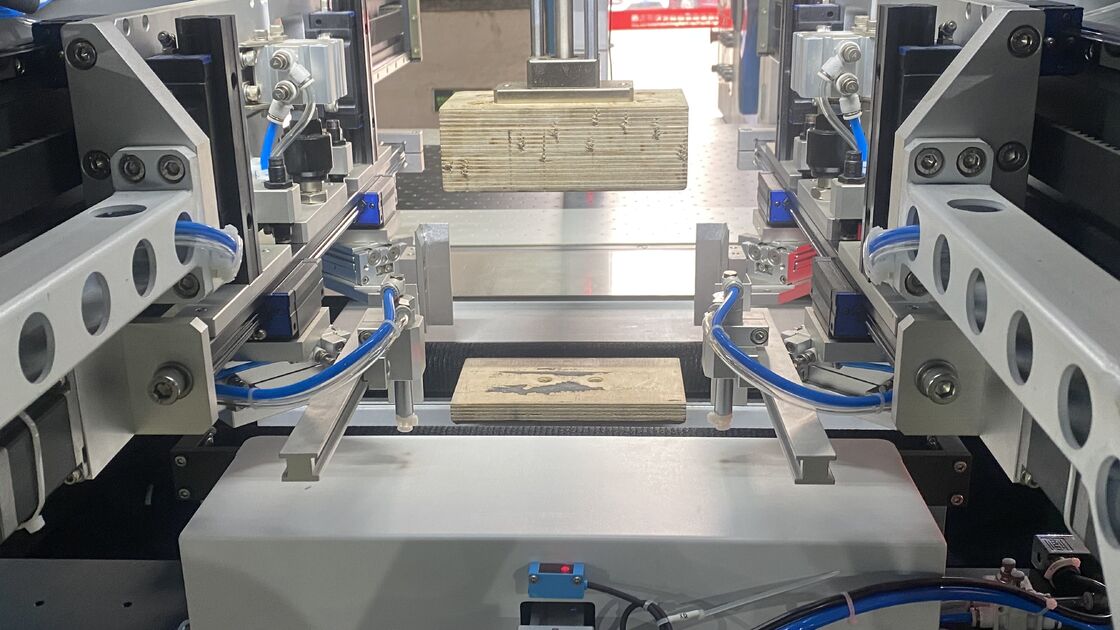 เครื่องทำกล่องแข็งแบบป้อนคู่ขึ้นรูปคู่ ความเร็วสูง แม่นยำสูง ควบคุมด้วยเซอร์โวเต็มรูปแบบ