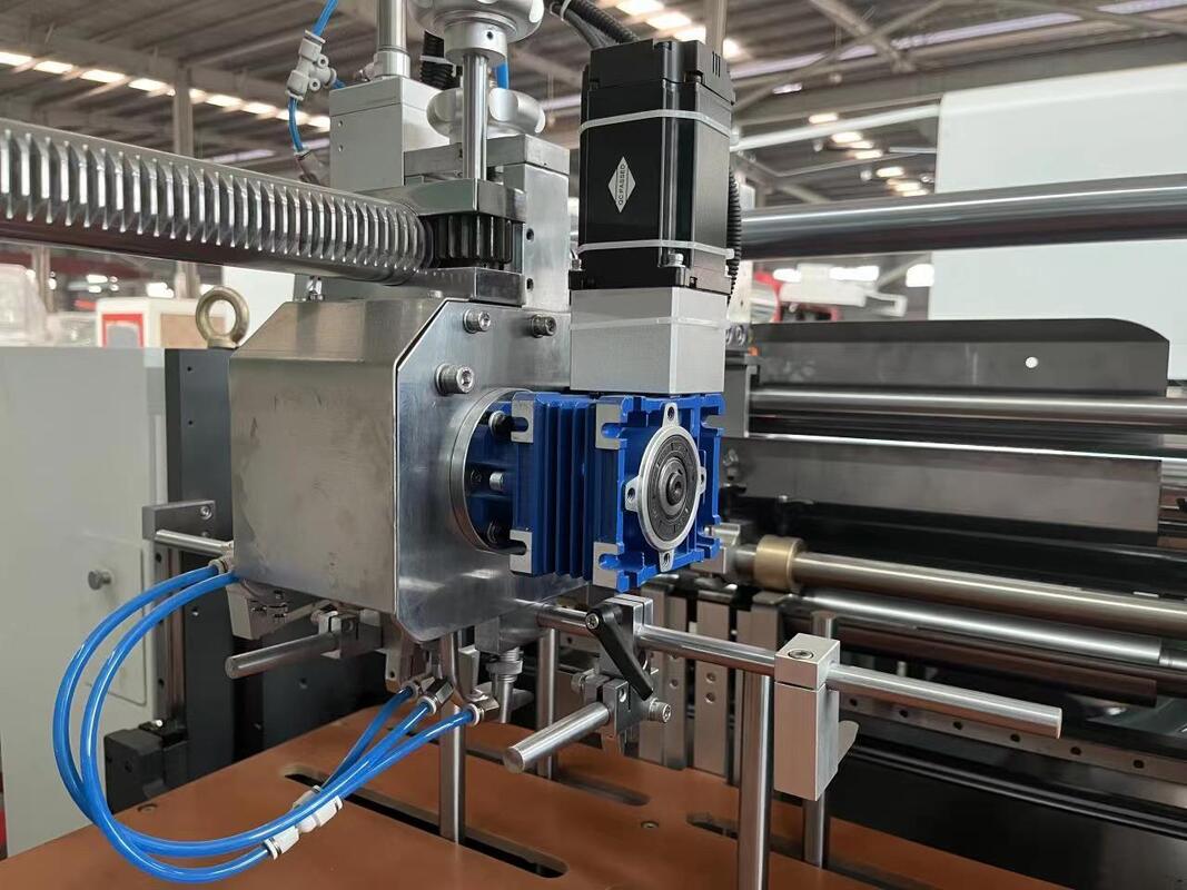 High Speed 45pcs/min Rigid Box Making Machine with Visual Robot Arm Positioning and Dual Forming Stations