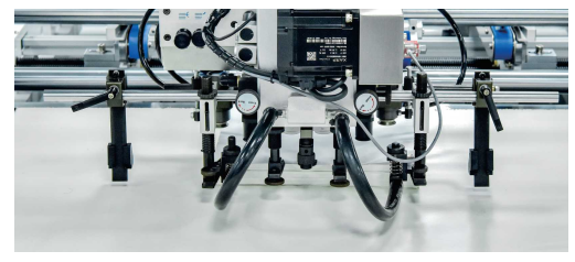LY-900FD Fully Automatic Feeder Double-Sided Tape Machine Automatic Paper Feeding System Two Tape RollsHigh Running Speed for Mass Packaging